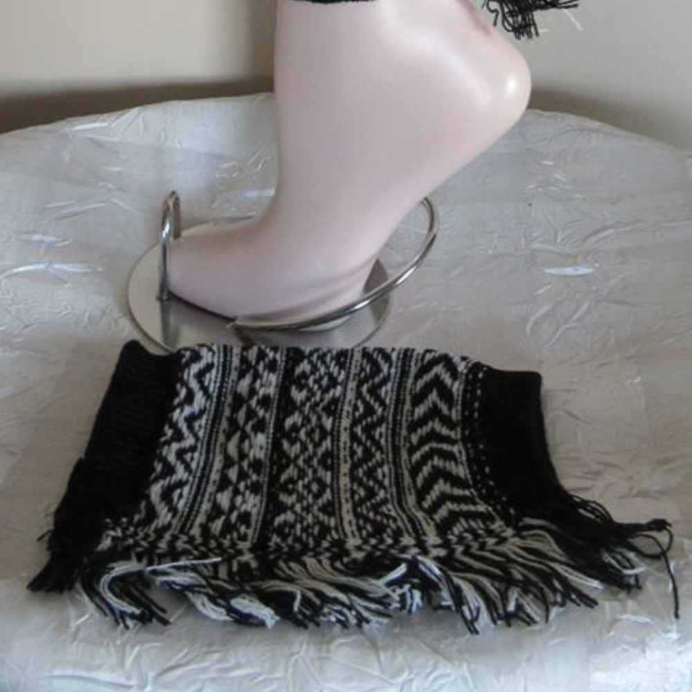 Short Leg Warmer Fring Wear over boots to decorate